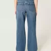 High-Rise Baggy-Jeans in mittlerer Waschung High-Rise Baggy-Jeans in mittlerer Waschung