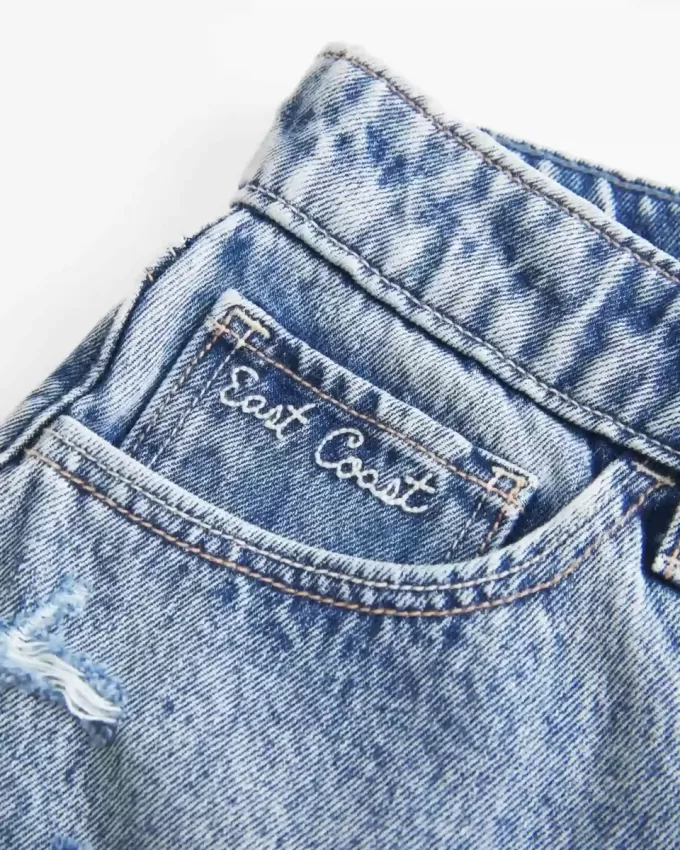 High-Rise Baggy-Jeansshorts mit mittlerer Waschung und Muschelstickerei, 5″ High-Rise Baggy-Jeansshorts mit mittlerer Waschung und Muschelstickerei, 5″