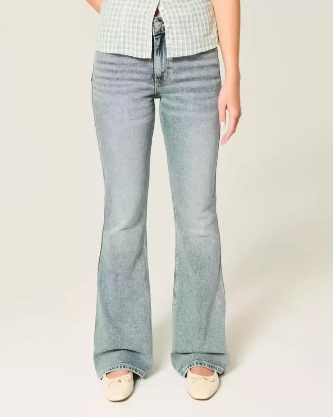 High-Rise-Flare-Jeans in mittlerer Waschung High-Rise-Flare-Jeans in mittlerer Waschung