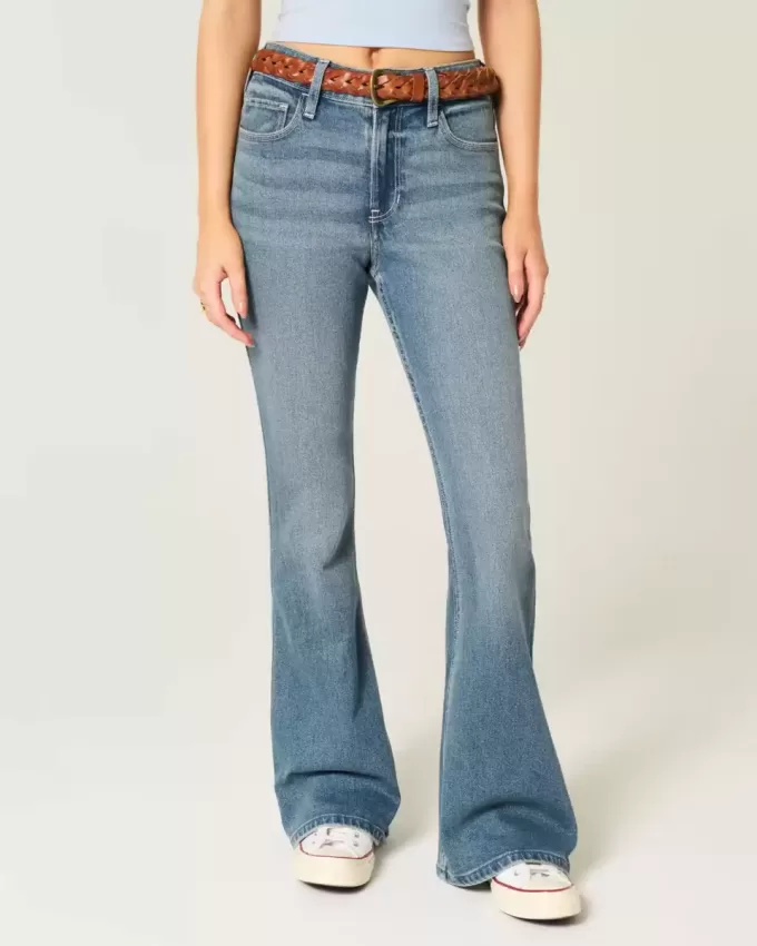 High-Rise-Flare-Jeans in mittlerer Waschung High-Rise-Flare-Jeans in mittlerer Waschung