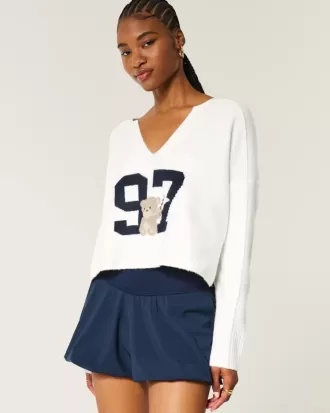 Hollister – Bequemer Pullover mit Wolkengrafik und Kerbkragen