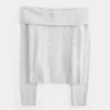 Hollister – Bequemer, schulterfreier Pullover mit Cloud-Stickerei