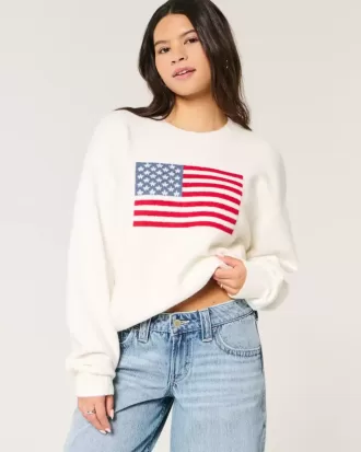 Hollister – Comfy Cloud – Rundhalspullover mit amerikanischer Flaggengrafik Hollister – Comfy Cloud – Rundhalspullover mit amerikanischer Flaggengrafik