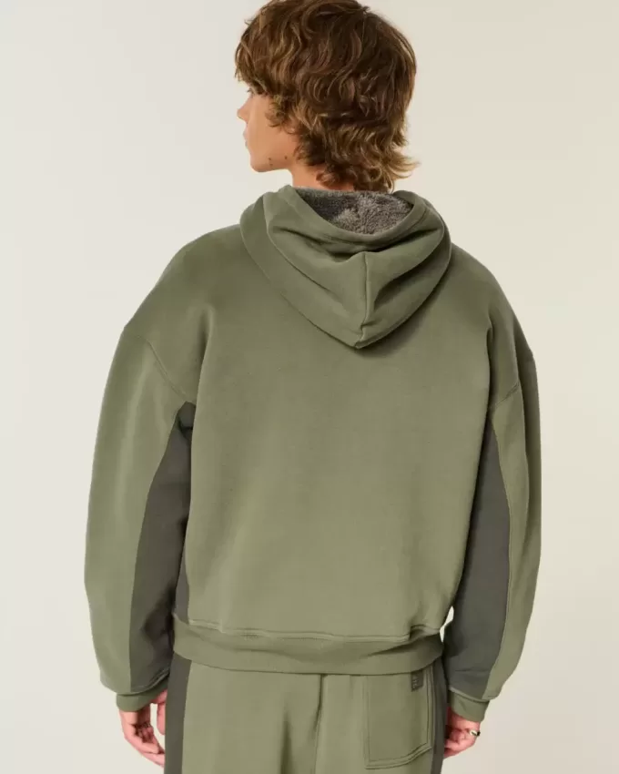 Hollister x Crocs – Kapuzenpullover mit Sherpa-Futter und Reißverschluss Hollister x Crocs – Kapuzenpullover mit Sherpa-Futter und Reißverschluss