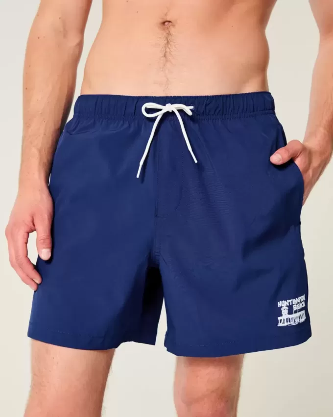 Huntington Beach – Grafik-Volley-Badehose bis zur Mitte des Oberschenkels Huntington Beach – Grafik-Volley-Badehose bis zur Mitte des Oberschenkels