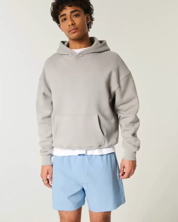 Hybrid-Aktivshorts bis zur Mitte des Oberschenkels Hybrid-Aktivshorts bis zur Mitte des Oberschenkels
