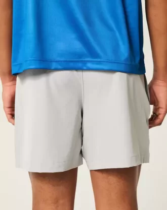 Hybrid-Aktivshorts bis zur Mitte des Oberschenkels Hybrid-Aktivshorts bis zur Mitte des Oberschenkels