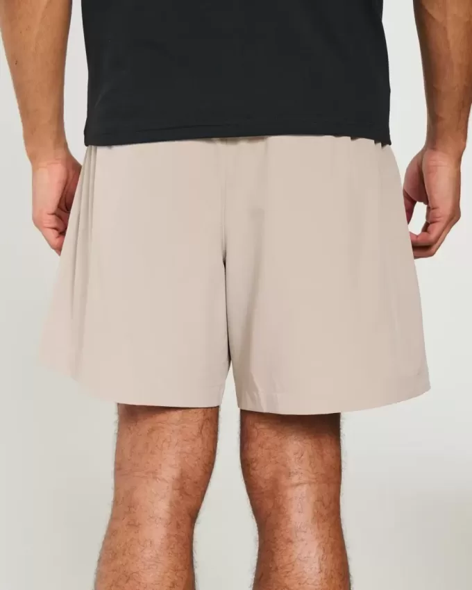 Hybrid-Aktivshorts bis zur Mitte des Oberschenkels Hybrid-Aktivshorts bis zur Mitte des Oberschenkels
