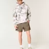 Hybrid-Aktivshorts bis zur Mitte des Oberschenkels Hybrid-Aktivshorts bis zur Mitte des Oberschenkels