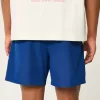 Hybrid-Aktivshorts bis zur Mitte des Oberschenkels Hybrid-Aktivshorts bis zur Mitte des Oberschenkels