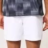 Hybrid-Aktivshorts bis zur Mitte des Oberschenkels Hybrid-Aktivshorts bis zur Mitte des Oberschenkels