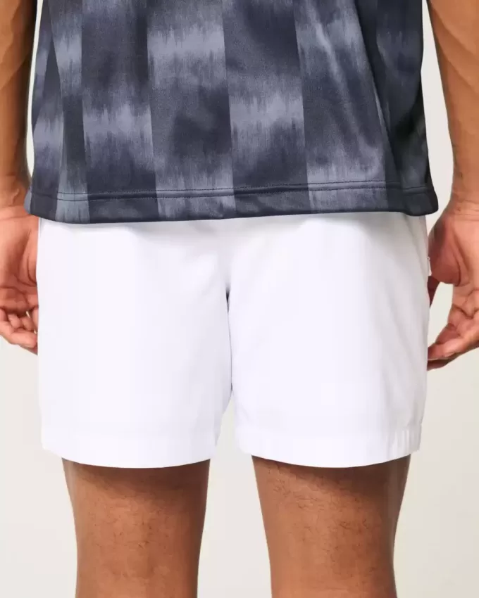 Hybrid-Aktivshorts bis zur Mitte des Oberschenkels Hybrid-Aktivshorts bis zur Mitte des Oberschenkels