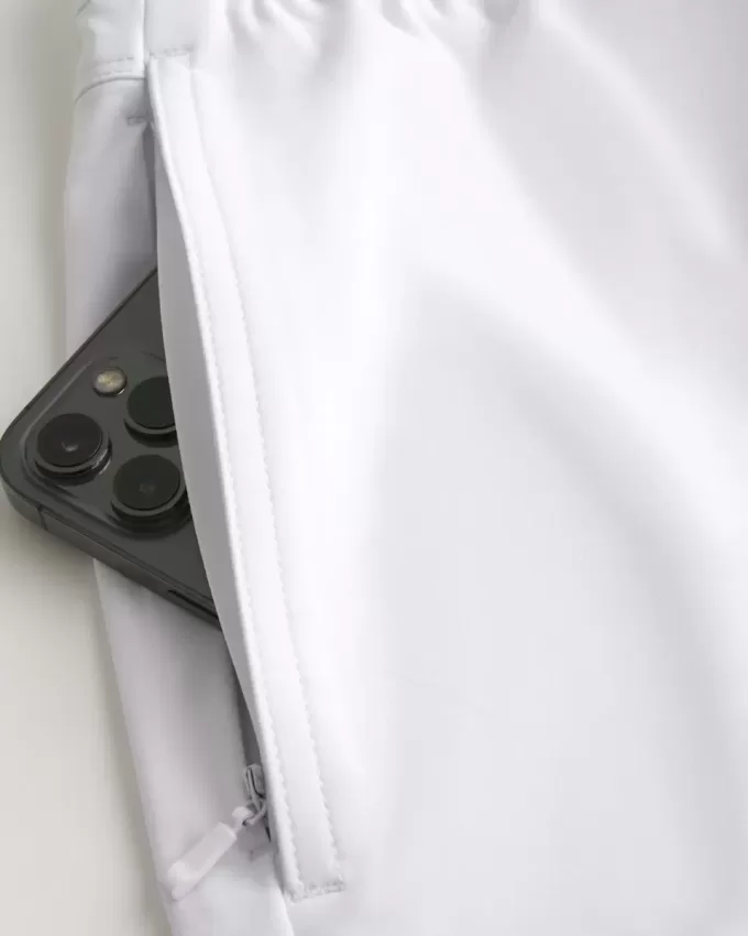 Hybrid-Aktivshorts bis zur Mitte des Oberschenkels Hybrid-Aktivshorts bis zur Mitte des Oberschenkels