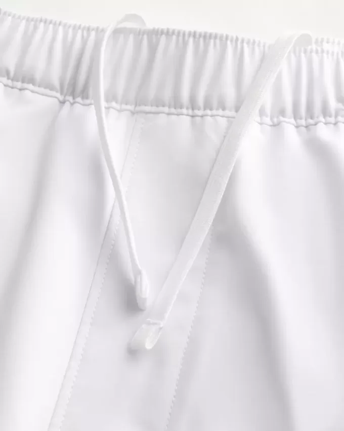 Hybrid-Aktivshorts bis zur Mitte des Oberschenkels Hybrid-Aktivshorts bis zur Mitte des Oberschenkels