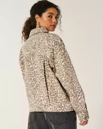 Jeansjacke mit Leopardenmuster