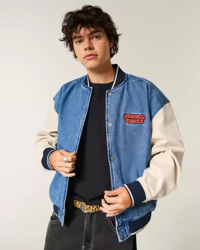 Jeansjacke mit Looney Tunes-Grafik