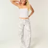 Jogginghose mit weitem Bein und Herztasche im Camouflage-Design Jogginghose mit weitem Bein und Herztasche im Camouflage-Design