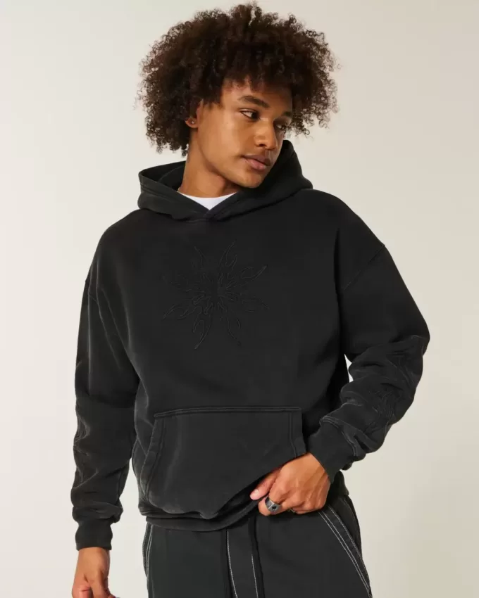 Kapuzenpullover mit kastiger Grafik und Stickerei Kapuzenpullover mit kastiger Grafik und Stickerei