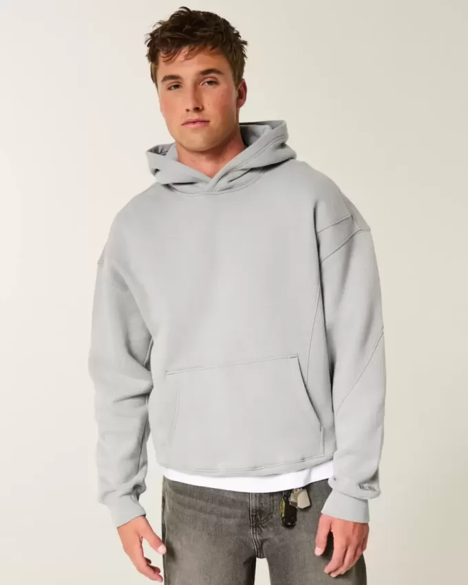 Kapuzenpullover mit kastiger Naht Kapuzenpullover mit kastiger Naht