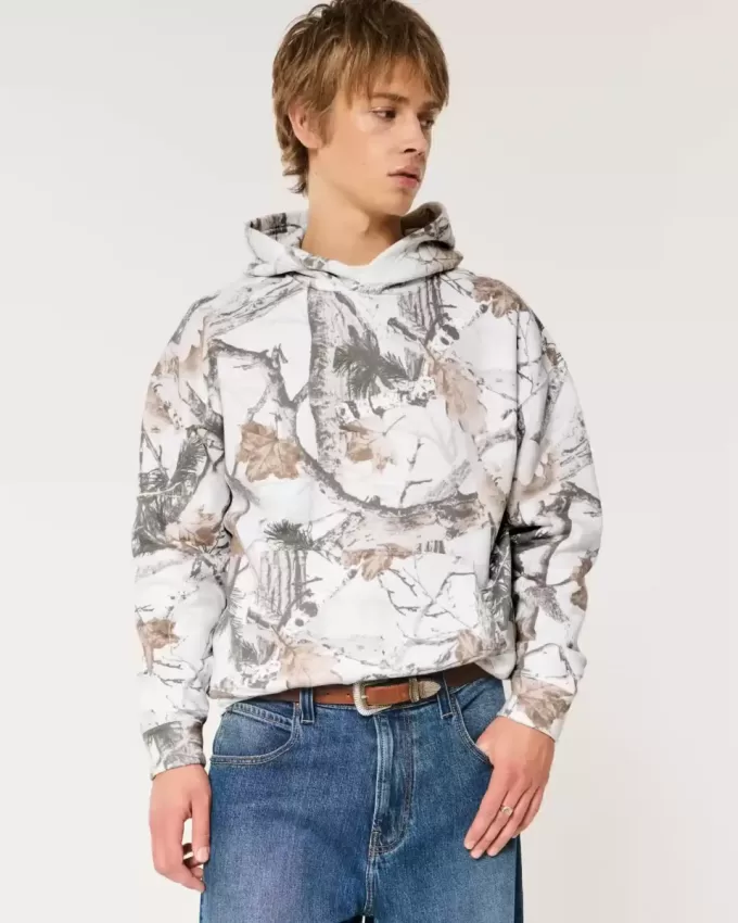 Kastenförmiger Kapuzenpullover mit Camouflage-Muster Kastenförmiger Kapuzenpullover mit Camouflage-Muster