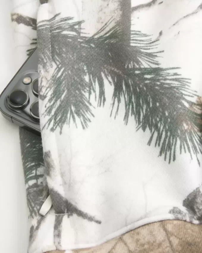 Kastenförmiger Kapuzenpullover mit Camouflage-Muster Kastenförmiger Kapuzenpullover mit Camouflage-Muster