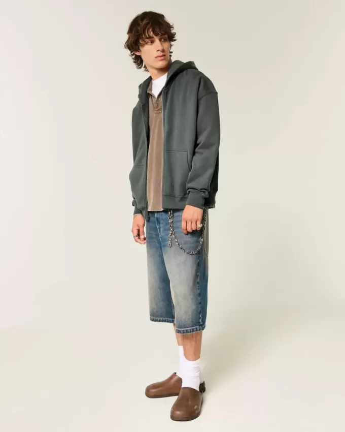 Kastenförmiger Kapuzenpullover mit Reißverschluss Kastenförmiger Kapuzenpullover mit Reißverschluss