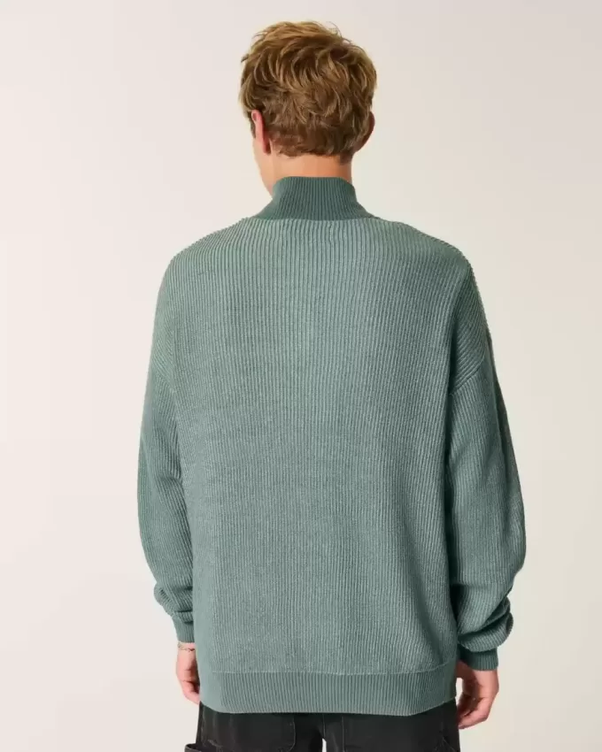 Kastenförmiger Pullover mit Viertelreißverschluss Kastenförmiger Pullover mit Viertelreißverschluss
