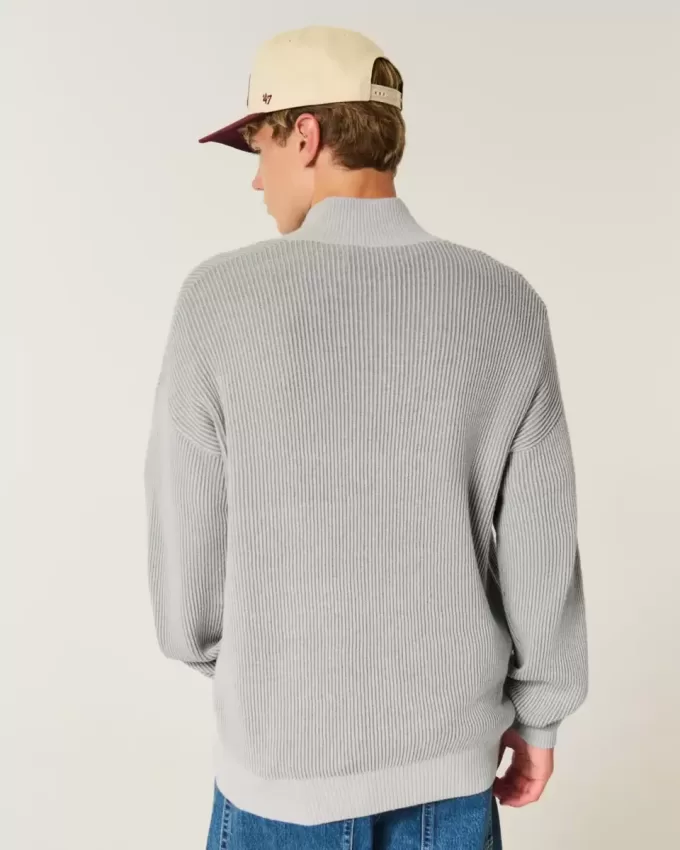 Kastenförmiger Pullover mit Viertelreißverschluss Kastenförmiger Pullover mit Viertelreißverschluss