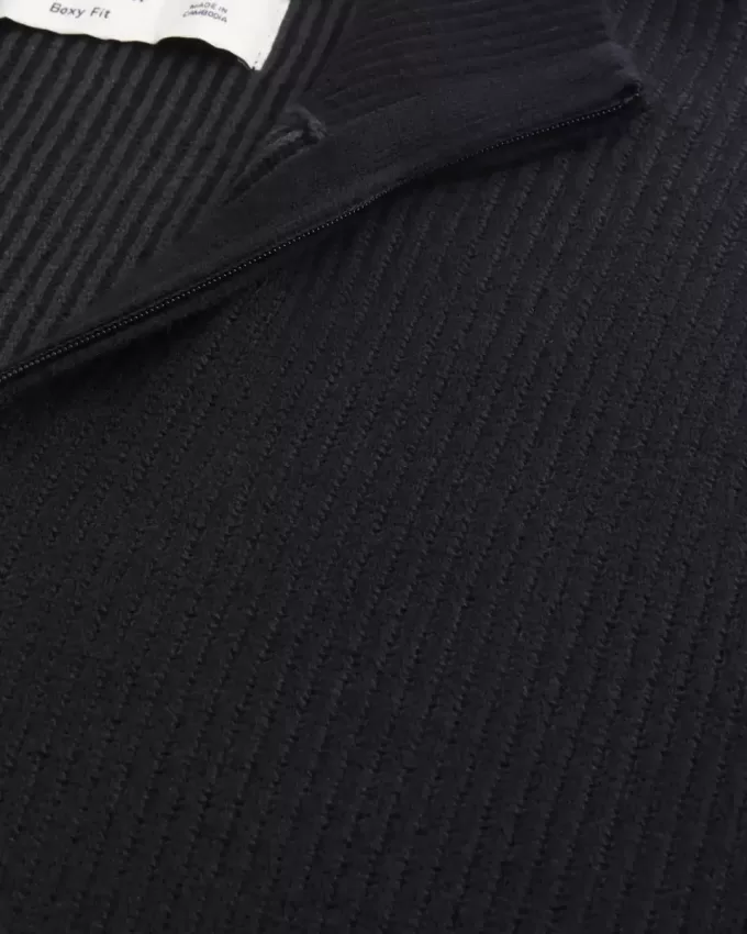 Kastenförmiger Pullover mit Viertelreißverschluss Kastenförmiger Pullover mit Viertelreißverschluss