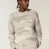Kastenförmiger Rundhalspullover mit Camouflage-Muster Kastenförmiger Rundhalspullover mit Camouflage-Muster