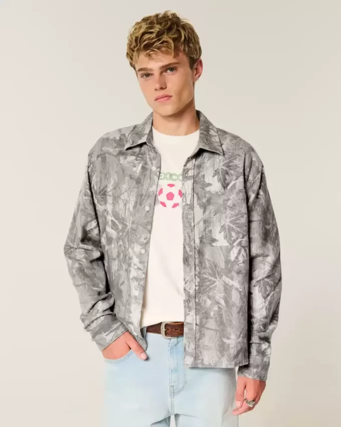 Kastenförmiges Flanellhemd mit Camouflage-Muster Kastenförmiges Flanellhemd mit Camouflage-Muster