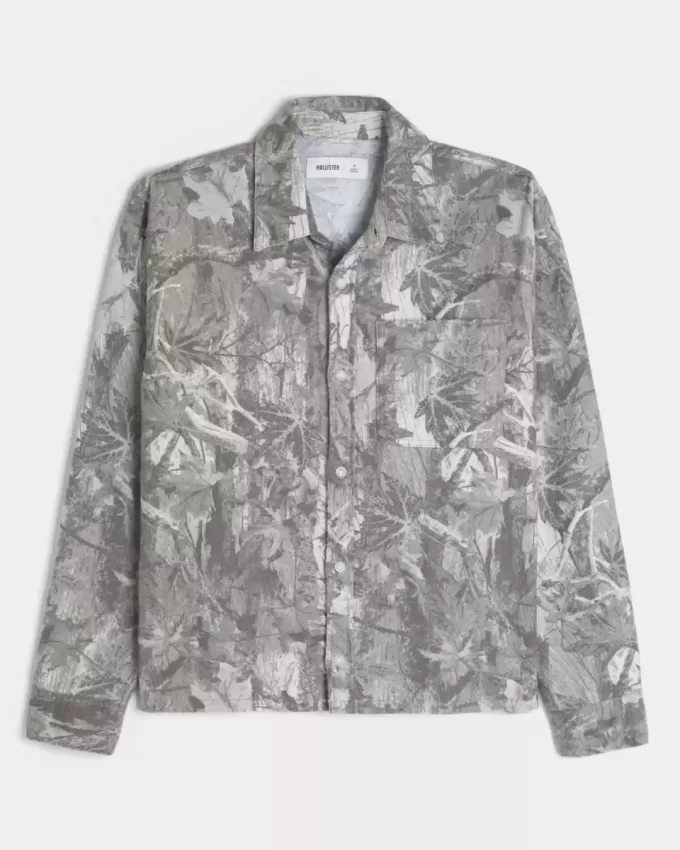 Kastenförmiges Flanellhemd mit Camouflage-Muster Kastenförmiges Flanellhemd mit Camouflage-Muster