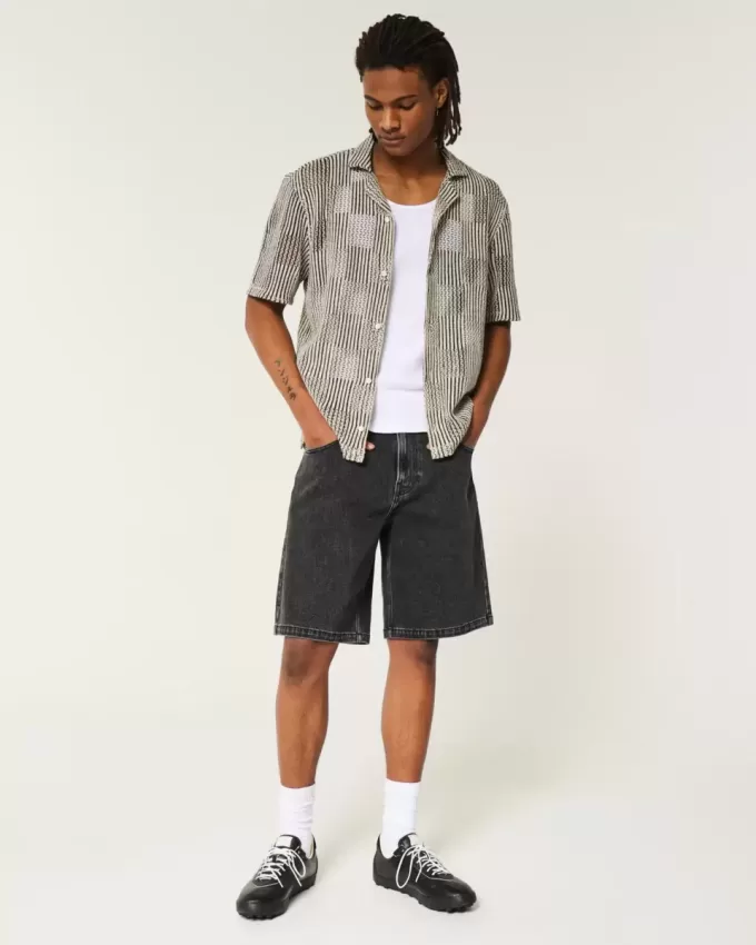 Kastenförmiges Kurzarmhemd im Häkelstil Kastenförmiges Kurzarmhemd im Häkelstil