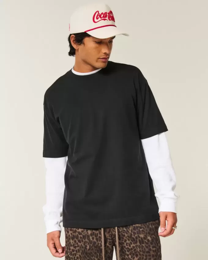 Kastenförmiges Rundhals-T-Shirt aus schwerer Baumwolle Kastenförmiges Rundhals-T-Shirt aus schwerer Baumwolle