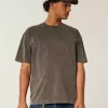 Kastenförmiges, schweres T-Shirt mit Rundhalsausschnitt aus gewaschener Baumwolle Kastenförmiges, schweres T-Shirt mit Rundhalsausschnitt aus gewaschener Baumwolle