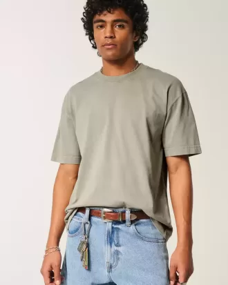 Kastenförmiges, schweres T-Shirt mit Rundhalsausschnitt aus gewaschener Baumwolle Kastenförmiges, schweres T-Shirt mit Rundhalsausschnitt aus gewaschener Baumwolle
