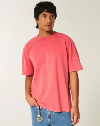 Kastenförmiges, schweres T-Shirt mit Rundhalsausschnitt aus gewaschener Baumwolle Kastenförmiges, schweres T-Shirt mit Rundhalsausschnitt aus gewaschener Baumwolle