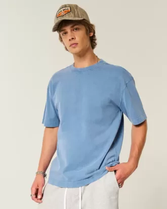 Kastenförmiges, schweres T-Shirt mit Rundhalsausschnitt aus gewaschener Baumwolle Kastenförmiges, schweres T-Shirt mit Rundhalsausschnitt aus gewaschener Baumwolle