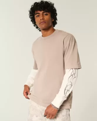 Kastenförmiges, schweres T-Shirt mit Rundhalsausschnitt aus gewaschener Baumwolle Kastenförmiges, schweres T-Shirt mit Rundhalsausschnitt aus gewaschener Baumwolle
