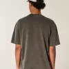 Kastenförmiges, schweres T-Shirt mit Rundhalsausschnitt aus gewaschener Baumwolle Kastenförmiges, schweres T-Shirt mit Rundhalsausschnitt aus gewaschener Baumwolle