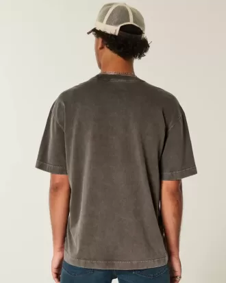 Kastenförmiges, schweres T-Shirt mit Rundhalsausschnitt aus gewaschener Baumwolle Kastenförmiges, schweres T-Shirt mit Rundhalsausschnitt aus gewaschener Baumwolle