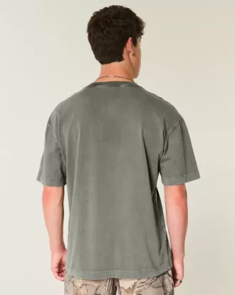 Kastenförmiges, schweres T-Shirt mit Rundhalsausschnitt aus gewaschener Baumwolle Kastenförmiges, schweres T-Shirt mit Rundhalsausschnitt aus gewaschener Baumwolle