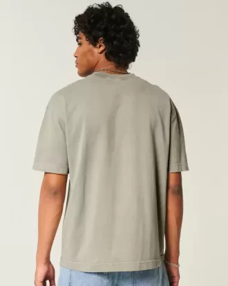 Kastenförmiges, schweres T-Shirt mit Rundhalsausschnitt aus gewaschener Baumwolle Kastenförmiges, schweres T-Shirt mit Rundhalsausschnitt aus gewaschener Baumwolle