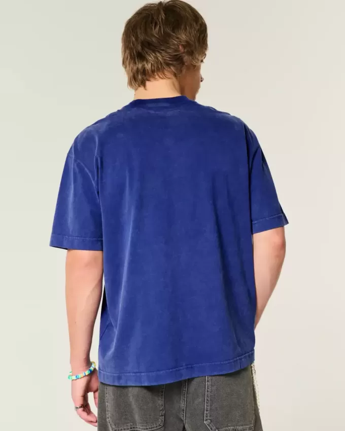 Kastiges, schweres, gewaschenes T-Shirt mit Rundhalsausschnitt Kastiges, schweres, gewaschenes T-Shirt mit Rundhalsausschnitt