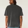 Kastiges, schweres, gewaschenes T-Shirt mit Rundhalsausschnitt Kastiges, schweres, gewaschenes T-Shirt mit Rundhalsausschnitt