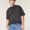 Kastiges, schweres, kurzes T-Shirt mit Rundhalsausschnitt Kastiges, schweres, kurzes T-Shirt mit Rundhalsausschnitt