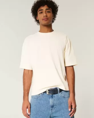 Kastiges, schweres, kurzes T-Shirt mit Rundhalsausschnitt Kastiges, schweres, kurzes T-Shirt mit Rundhalsausschnitt