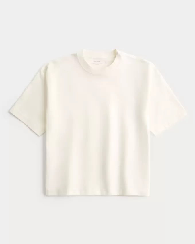 Kastiges, schweres, kurzes T-Shirt mit Rundhalsausschnitt Kastiges, schweres, kurzes T-Shirt mit Rundhalsausschnitt