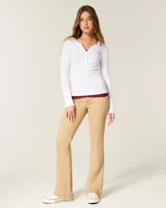 Khakifarbene Bootcut-Jeans mit mittelhohem Bund