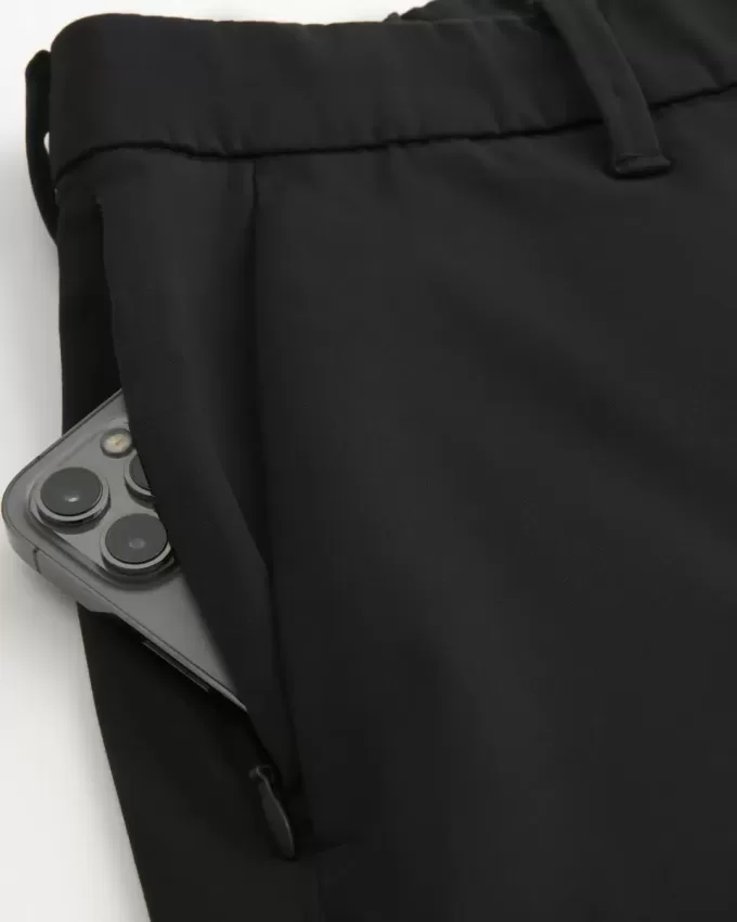 Kühlende Flat-Front-Shorts 7″